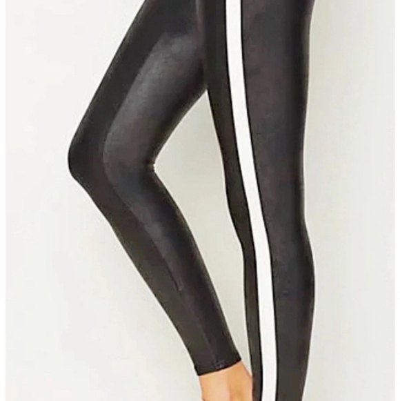 Spanx Faux Leather High Rise Leggings Small - Picture 5 of 5